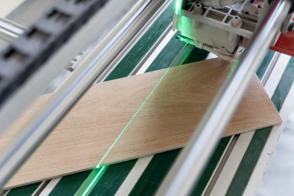 how to cut vinyl siding near me