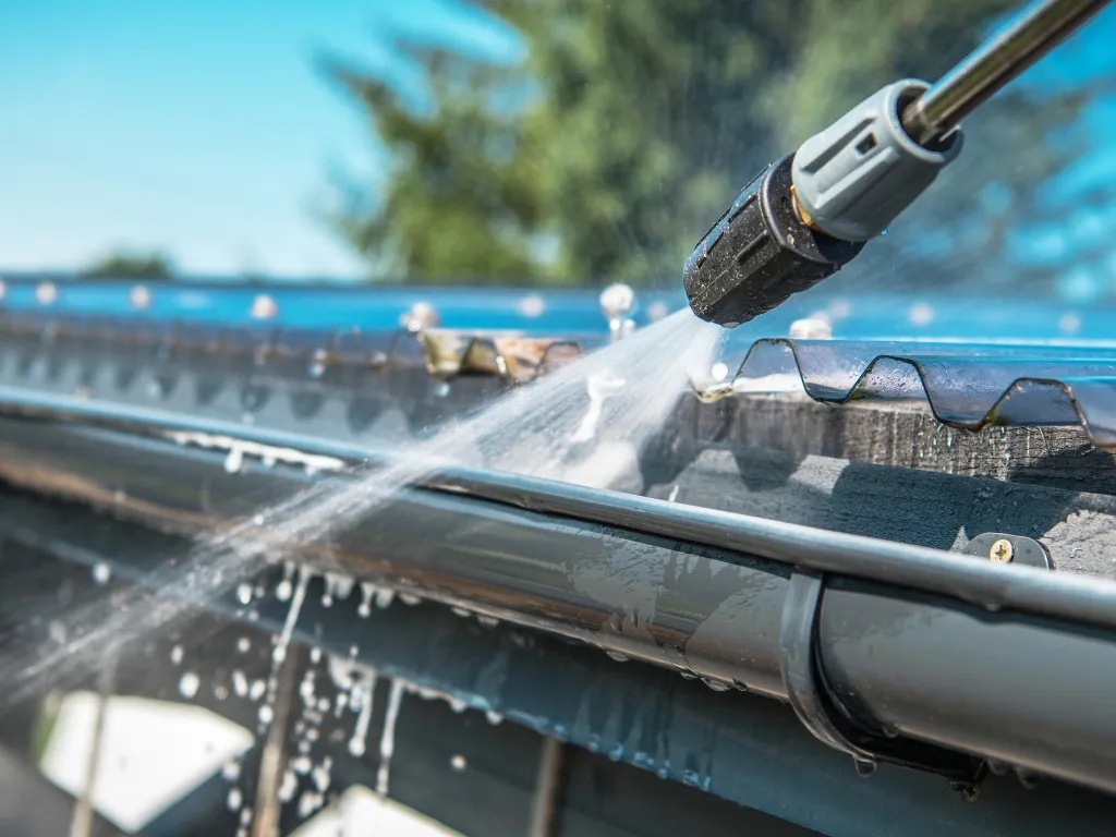 Professional Eavestrough Installation