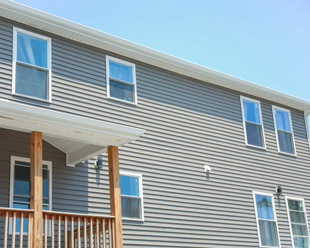 How to clean vinyl siding without scrubbing